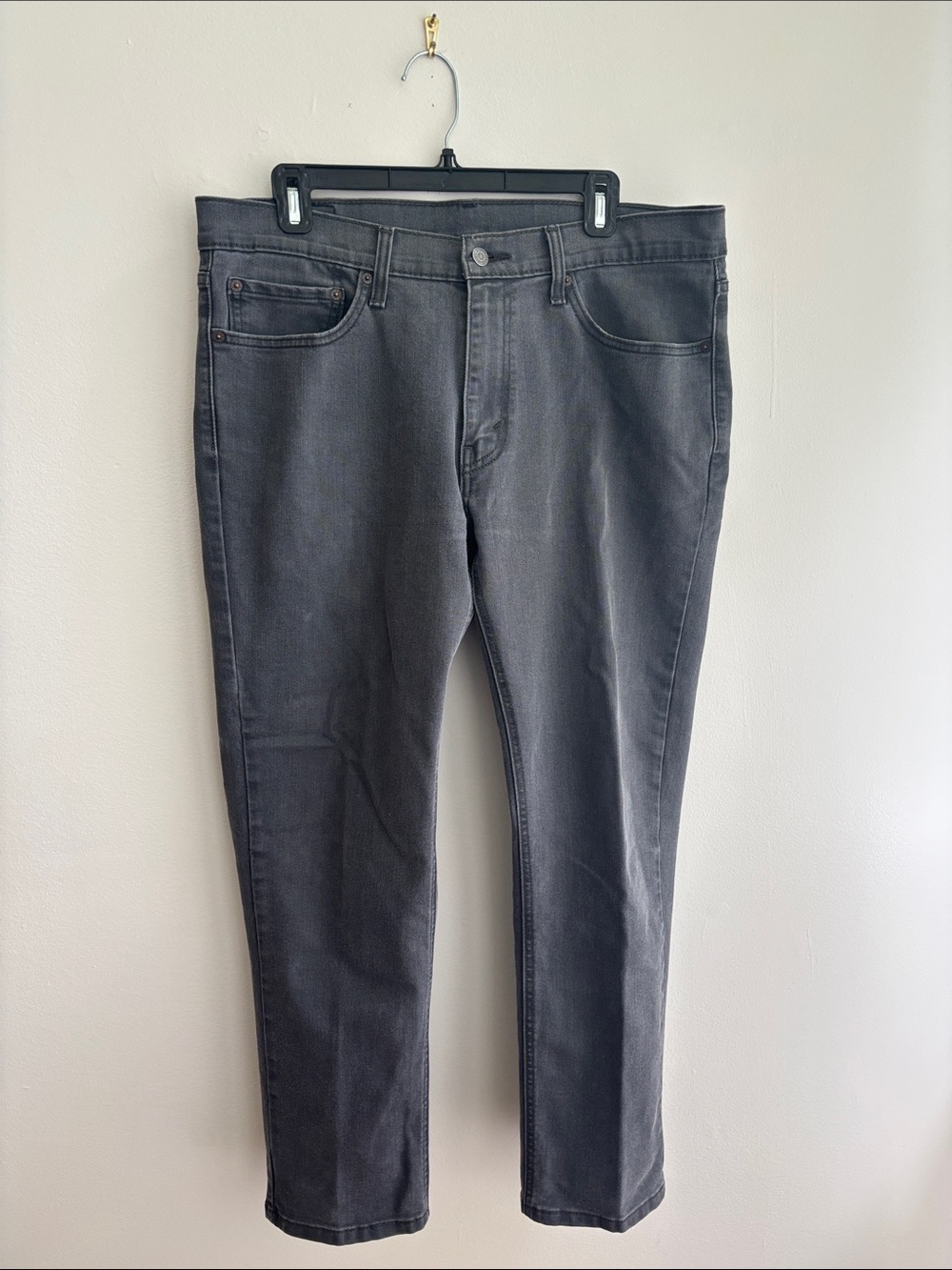 Levi’s men’s 541 black jeans